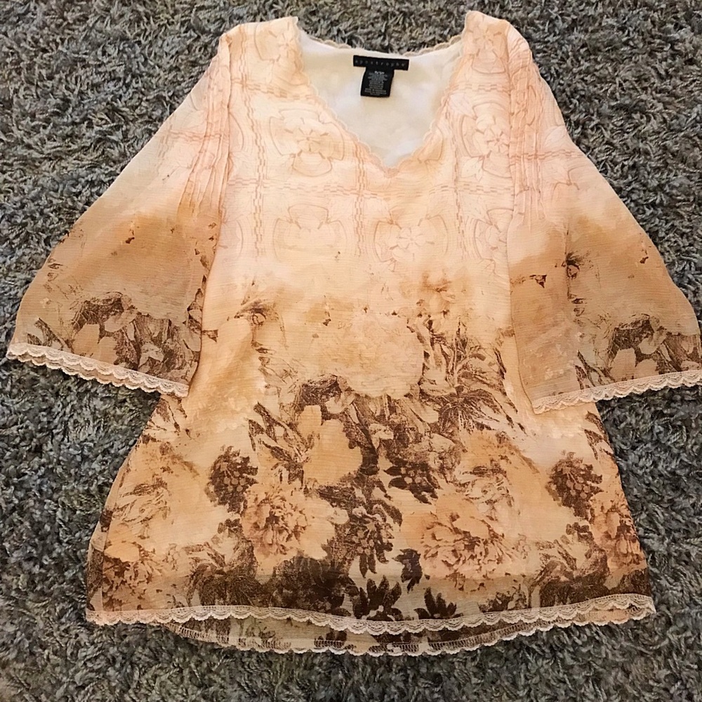 Apostrophe flower tie back blouse